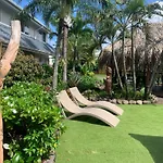 Tiki Ora Lodge - Tiki